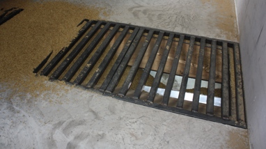 floor unloading loading grill