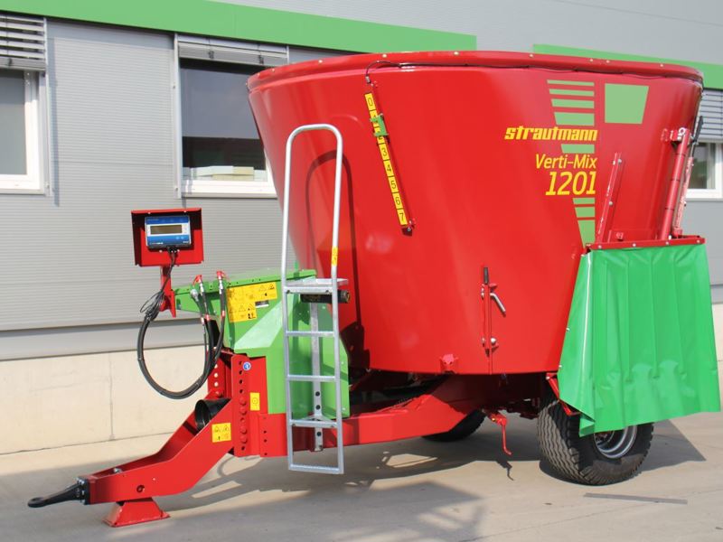New low cost ‘no frills’ small mixer wagon from Strautmann