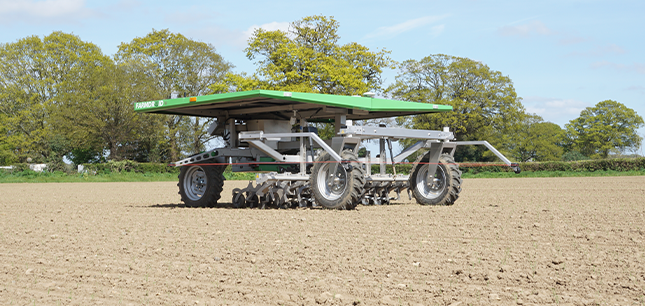 Four wheel FarmDroid FD20 weeding onions using solar-power