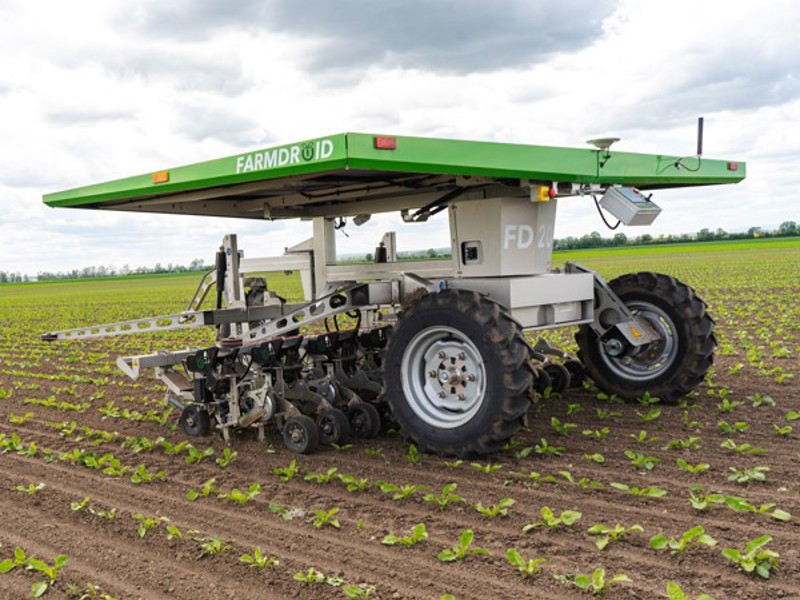Solar-powered farm robot has ‘simplicity on its side’