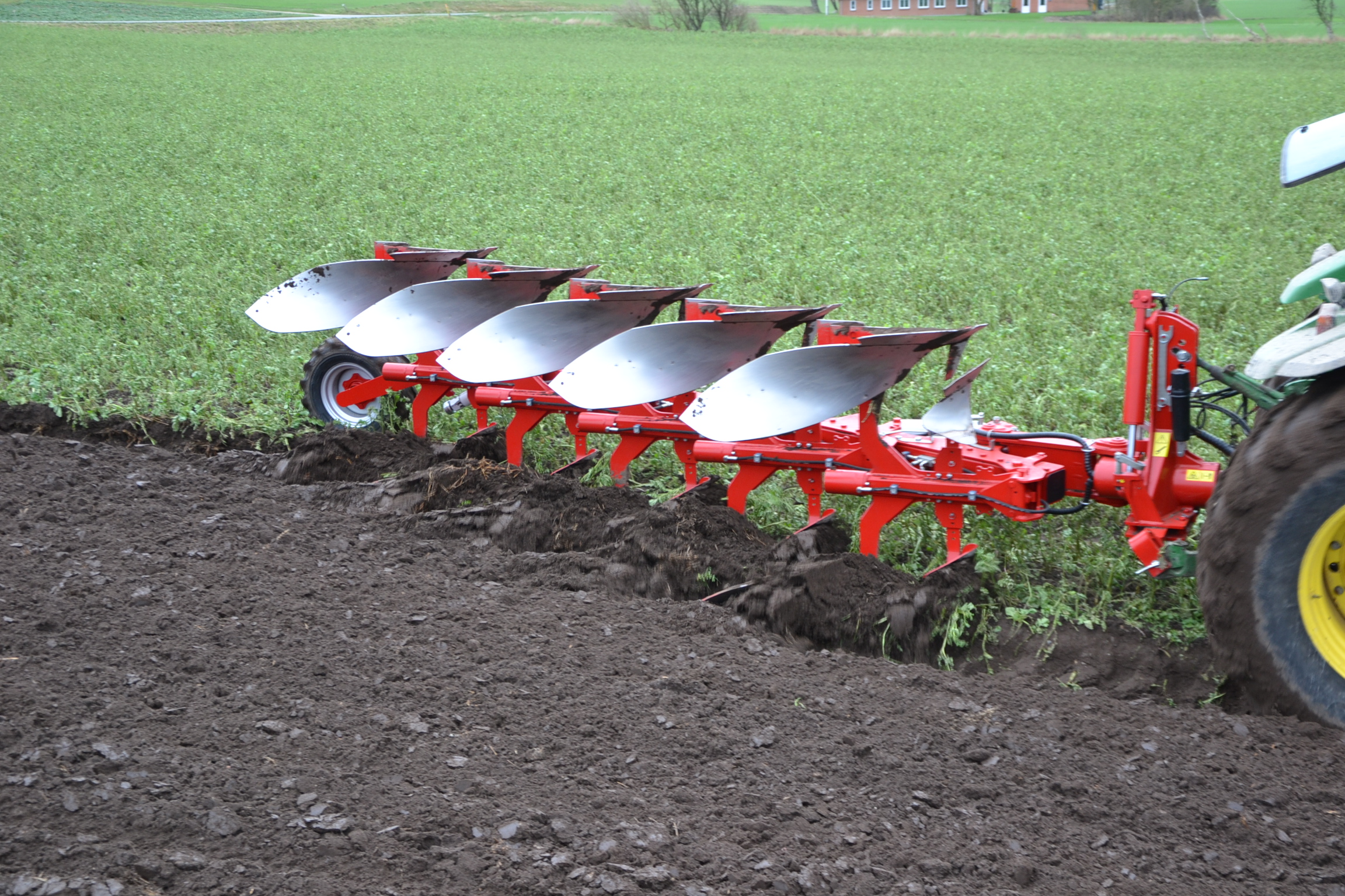 Ovlac XPV hydraulic reset reversible plough, ploughing in a cover crop