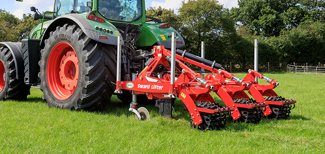 3m, 3 leg OPICO Sward Lifter behind a Fendt tractor